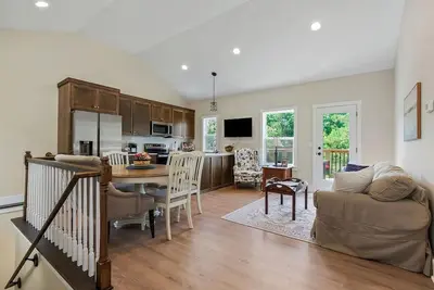 Image de Relaxing 2-Bedroom Cottage Retreat-Beautiful Views & Great Amenities-Sleeps 6