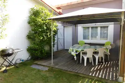Image de 'Bruyères - Domaine Des Landes' avec piscine partagée, terrasse privée et jardin partagé