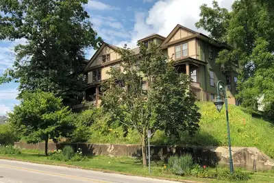 Image de Restored 1906 3-bedroom Townhouse Overlooking the Mississippi River Unit #2