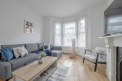 Image de Stylish 4-Bed Brixton Home