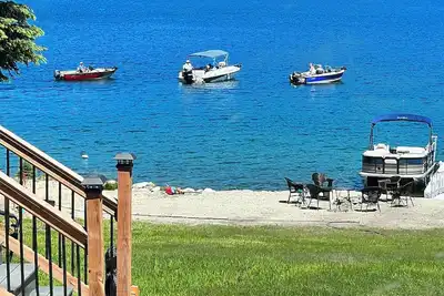 Image de Montana waterfront, two lakefront cabins on McGregor Lake! Private dock sleeps 7