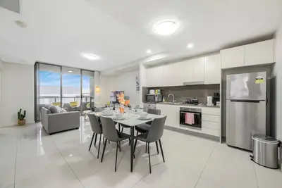 Image de Canterbury brilliant 2-bedroom apartment near train station & woolworth
