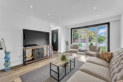 Image de Private & Spacious 6br Home ~ Hamilton ~ Comfort