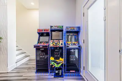 Image de Spacious 4-bedroom house Game Room & Spa in fantastic Dallas 11