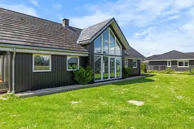 Image de \"Ung\" - 460m from the sea by Interhome