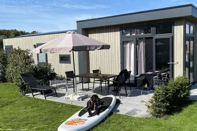 Image de Cosy Enkhuizer beach chalet 257 - enjoy your vacation by the sea