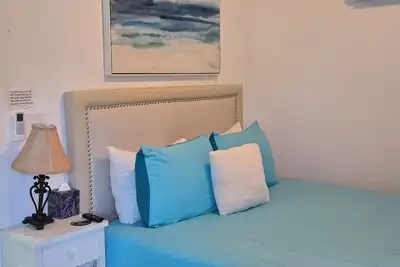 Image de Charming 1-bedroom guesthouse with pool view WiFi and Ac in Winter Haven
