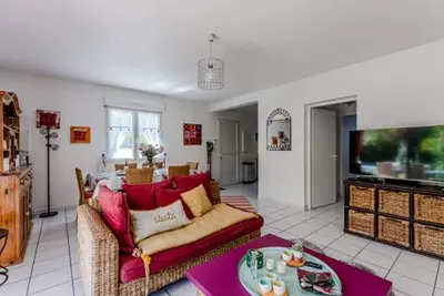 Image de Maison 6 Pers - Jardin Clos - Quartier Résidentiel