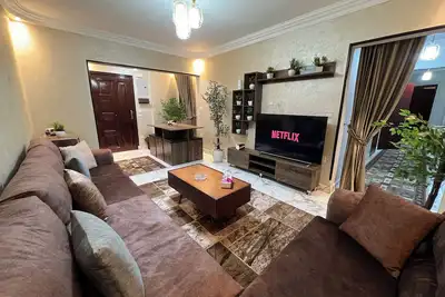 Image de Luxurious 3br/3ba Apartment in Downtown Cairo: Wi-Fi, Ac, Parking, and City View