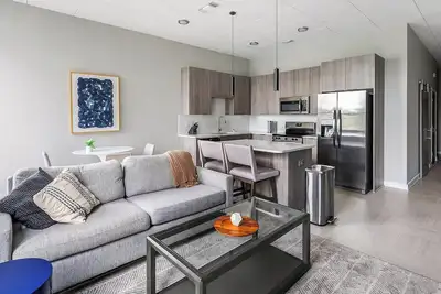 Image de Landing | Modern 3bd in Fountain Heights