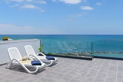 Image de Enjoy a relaxing vacation by the sea