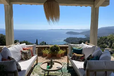 Image de Large luxury A/C Villa, breathtaking view, quiet&lush garden