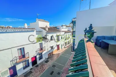 Image de Découvrez ce magnifique penthouse situé au cœur de Nerja, sur l'emblématique C