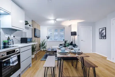 Image de Stockport | Parking | Sleeps 5