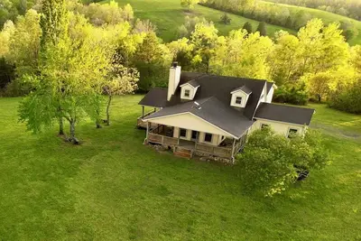 Image de Summit House - 360° Ozark Views on 17 Private Acres Near Buffalo River