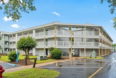 Image de Gated 2br w/ Pools, Lazy River + Beach Access!