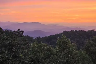 Image de The Sunset at Carson’s- Modern luxury Cabin with Big Views