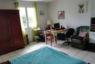 Image de Studio Spacieux Clair Et Agreable
