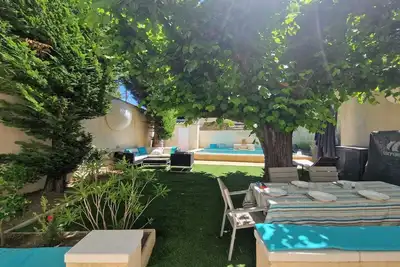 Image de Magnifique maison de ville avec piscine au cœur de la Provence