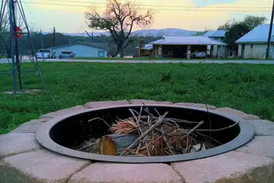 Image de River View Bungalow w access in Texas Wine Country, best new restaurants on Lbj!