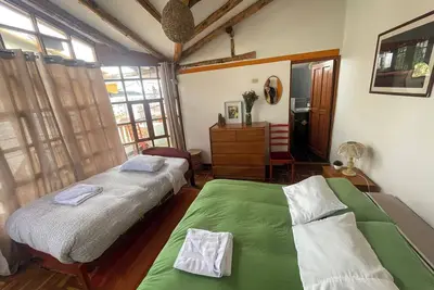 Image de Terrace Haven with City Views - 3br