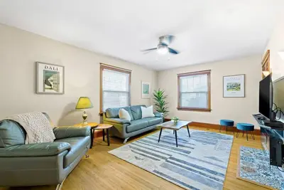 Image de 43-1 Heritage-King bed-Sleeps 6