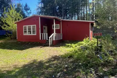 Image de Cozy cabin with WiFi in charming Au Train, Completely remodeled as of June 2025