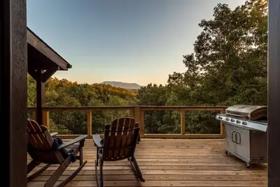Image de Spectacular Views | Hot Tub, Firepit & Theater