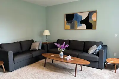 Image de Zara’s House – Theater, Bbq, Furnished Patio & Yard
