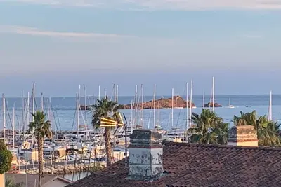 Image de Sea view T3, large terraces, sea front Beaurivage, Saint Raphaël