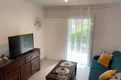 Image de Nouveau : Appt calme, 10 min à pied de la plage, idéal pour visiter toute l'île.