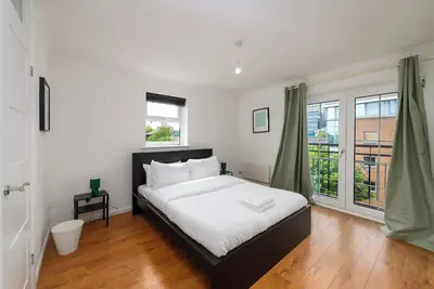 Image de Spacious 3 Bed | Short Walk to Atlantic Wharf