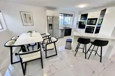 Image de Riverside Retreat in the Heart of Surfers Paradise-2br Apartment Pool & Marina