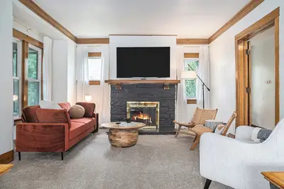 Image de Cozy 5br Boho Retreat, 5 minutes from Unmc!