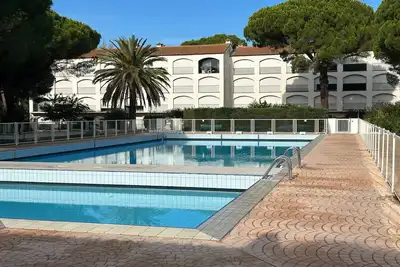 Image de Appartement avec piscine, parking proche plage