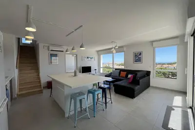 Image de Duplex de Standing pour 7 Pers. avec Terrasse et Parking à 500m de la Plage