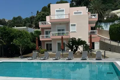 Image de Fully equipped apartment for 4 people with outdoor pool and close to the beach