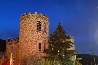 Image de Appartement / Calme / Charme. Nice et l'arrière pays niçois.