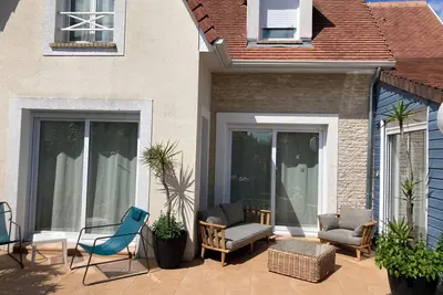 Image de Maison familiale avec jardin Ă 200m de la mer