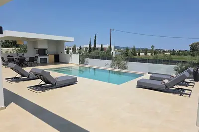 Valley View Villas - 2 Bedroom Villa with Private Pool