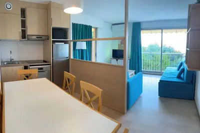 Image de Grand Appartement Vue Mer. Belle piscine, ascenseur, terrasse. proximité 🏖️