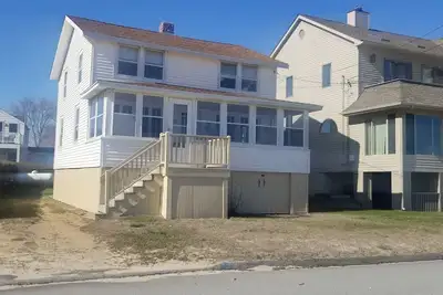 Image de Charming 4-bedroom beach front cottage in beautiful Old Lyme Ct