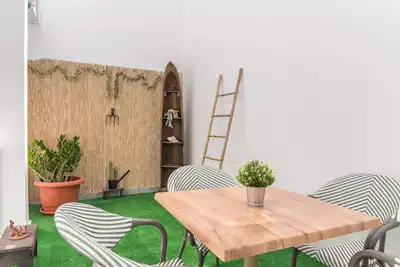 Image de Home2Book Bright Retreat with Patio & Roof Access