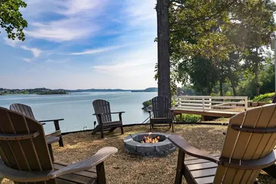 Image de Lakefront - 3 Levels of Amazing!