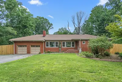 Image de Charming 4-Bedroom Retreat House