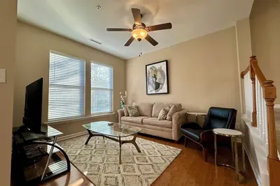 Image de Charming Modern Townhouse - Chapel Hill