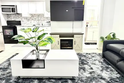 Image de 2-bedroom apartment in superb Jersey City with WiFi, Ac