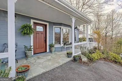 Image de Sparrows Nest - mountain retreat near downtown Clayton w/ Hot Tub, Dog Friendly