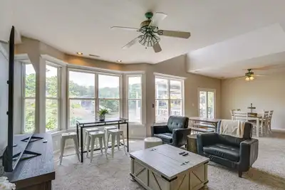 Image de Dock Access + Lake View: Sunrise Beach Escape