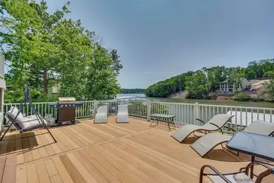 Image de Waterfront Lake of the Ozarks Retreat w/ Deck